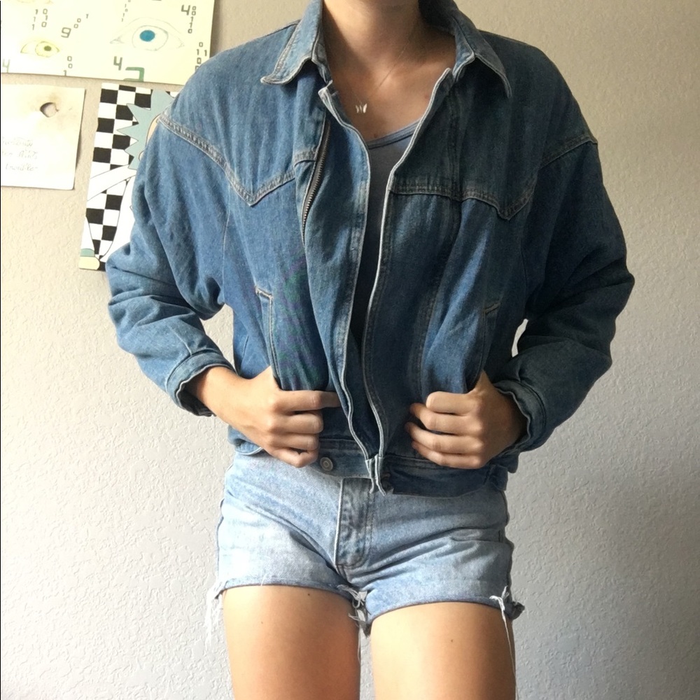 🌊Brandy Melville🌊 Cropped Bomber Jean Jacket